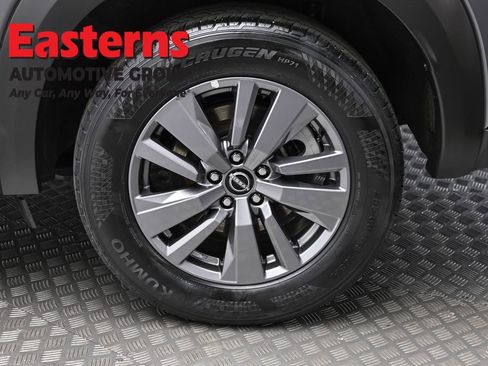 Used 2024 Nissan Pathfinder SV AWD/4WD image 8