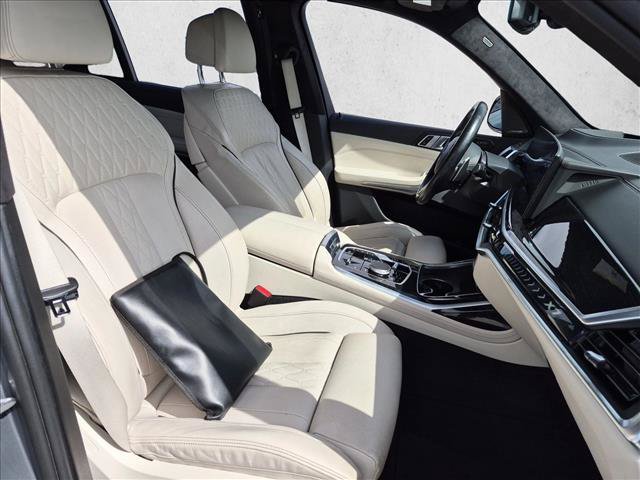 Used 2024 BMW X7 xDrive40i w/ M Sport Package AWD/4WD image 13