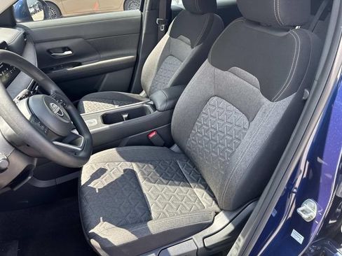 Certified 2025 Nissan Kicks SV FWD image 23