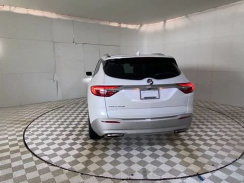 Used 2020 Buick Enclave Essence FWD image 8