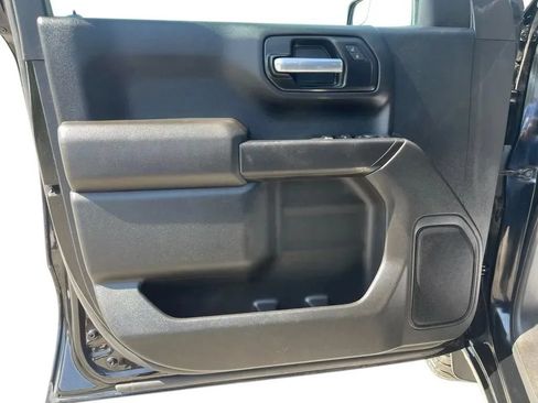 Used 2021 Chevrolet Silverado 1500 Custom Trail Boss AWD/4WD image 14