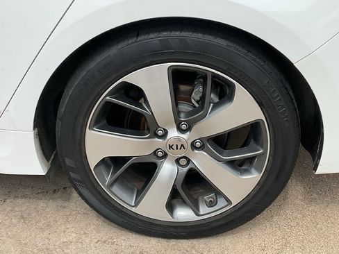 Used 2019 Kia Optima S image 8