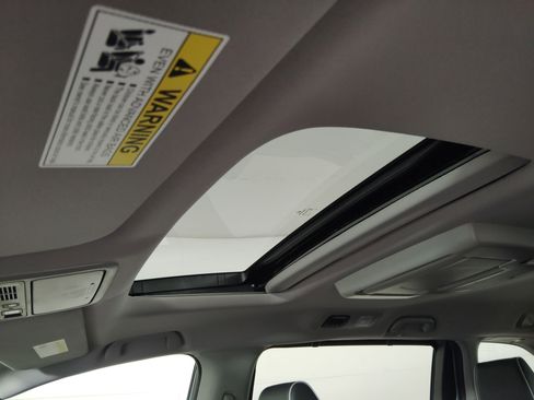 Certified 2024 Honda Odyssey Elite image 16