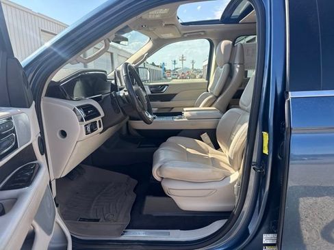 Used 2020 Lincoln Navigator Reserve w/ Luxury Package AWD/4WD image 4