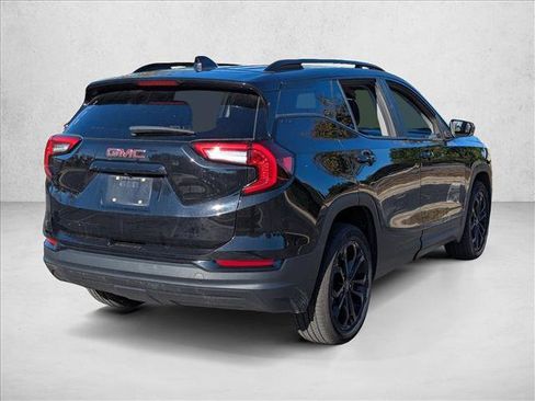 Used 2022 GMC Terrain SLE w/ Driver Convenience Package image 5