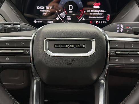 Used 2026 GMC Yukon Denali w/ Sun & Power Step Package AWD/4WD image 25