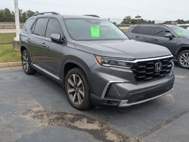 Used 2025 Honda Pilot Elite image 2