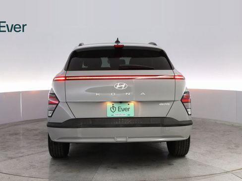 Used 2024 Hyundai Kona SEL image 13