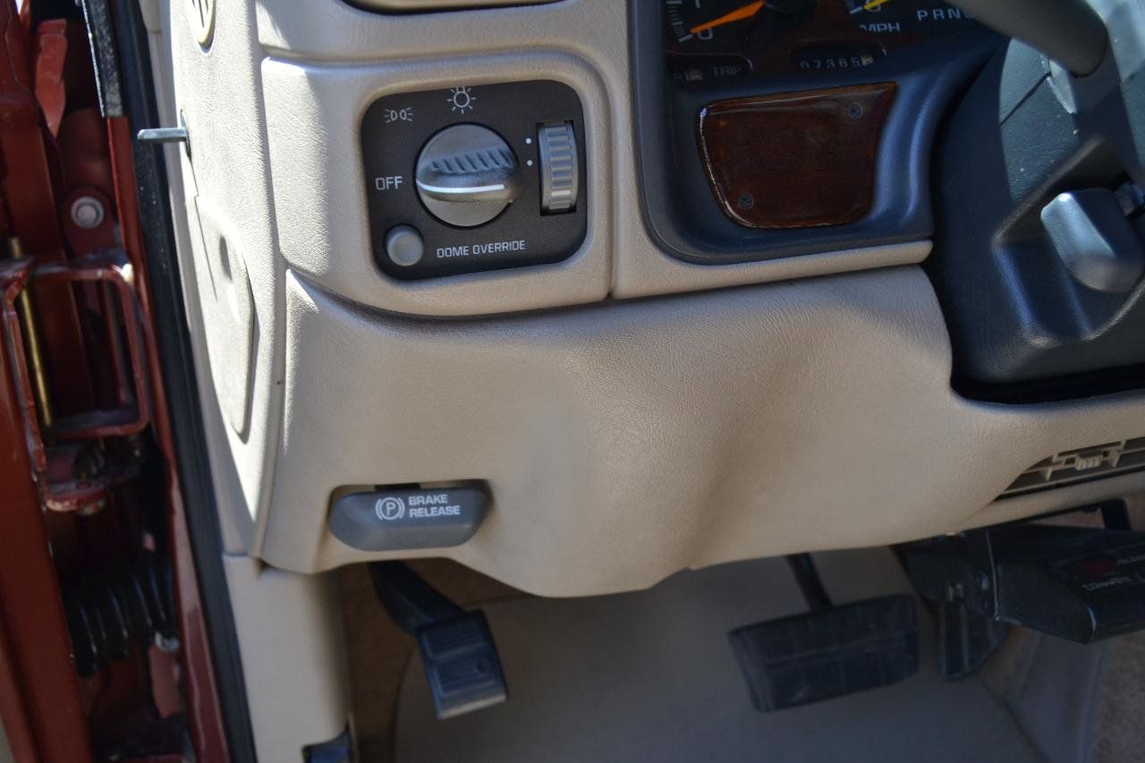 Used 1998 GMC Sierra 3500 4x4 Crew Cab w/ Marketing Option Pkg 3 image 13