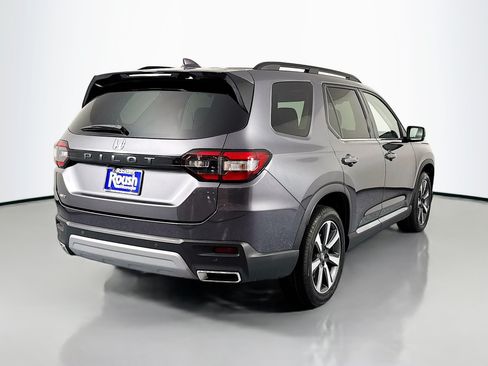 Certified 2023 Honda Pilot Touring image 5