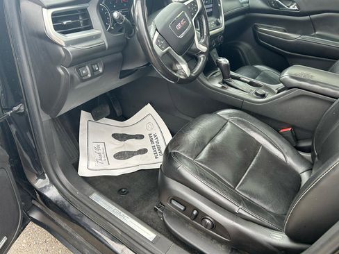 Used 2018 GMC Acadia SLT w/ LPO, Floor Liner Package FWD image 10