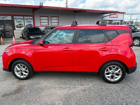 Used 2021 Kia Soul S FWD image 8
