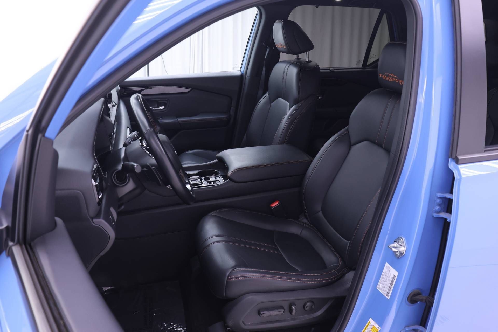 Certified 2025 Honda Pilot TrailSport image 4