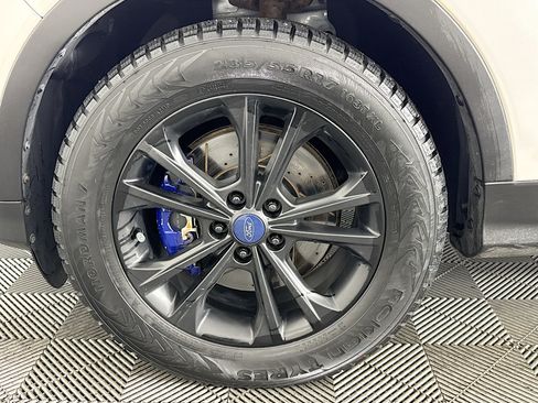 Used 2019 Ford Escape SEL image 37