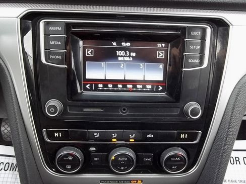 Used 2016 Volkswagen Passat 1.8T S image 19