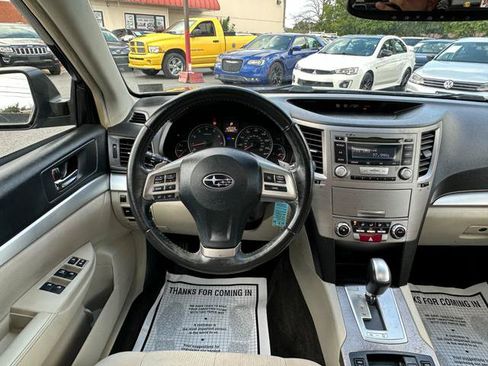 Used 2013 Subaru Outback 2.5i Premium AWD/4WD image 17
