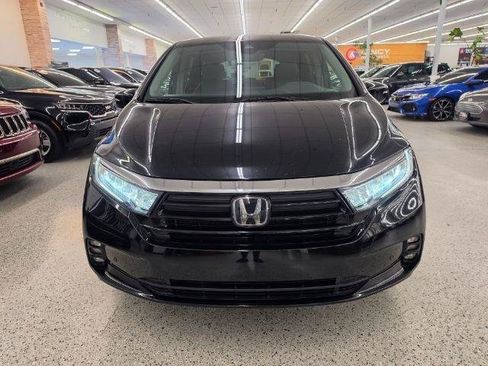 Used 2022 Honda Odyssey Touring image 2