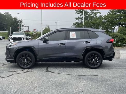 Used 2023 Toyota RAV4 SE AWD/4WD image 2
