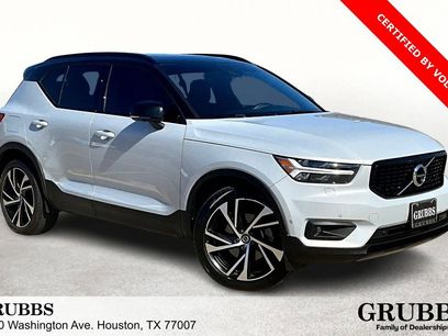 Used 2022 Volvo XC40 T5 R-Design w/ Advanced Package