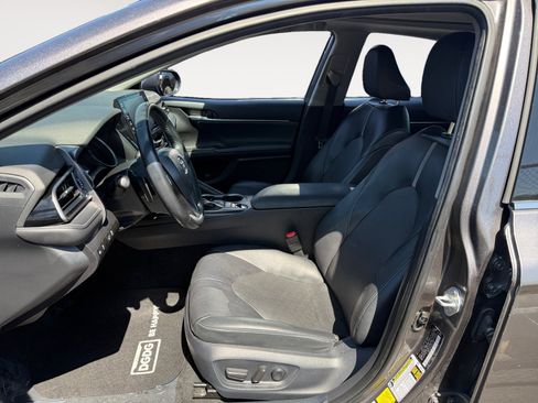 Used 2024 Toyota Camry XSE FWD image 10