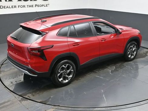 New 2026 Chevrolet Trax LT w/ Driver Confidence Package image 18