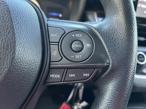 Used 2021 Toyota Corolla LE FWD image 19