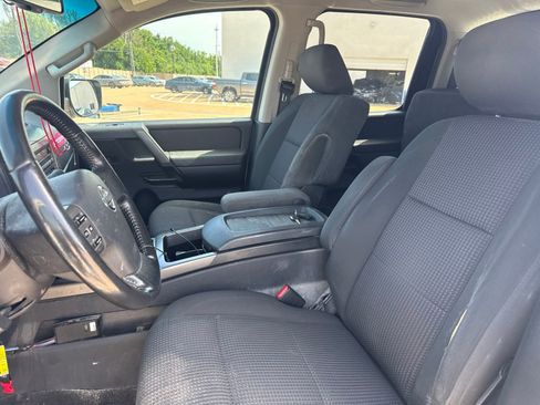 Used 2012 Nissan Titan SV w/ SV Value Truck Pkg RWD image 13