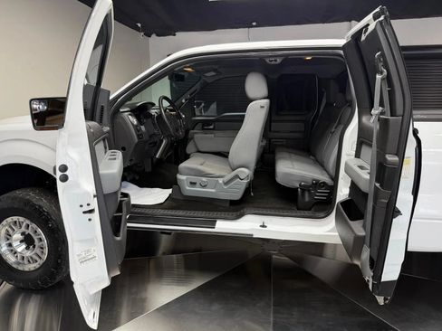 Used 2014 Ford F150 XLT w/ Equipment Group 301A Mid RWD image 13
