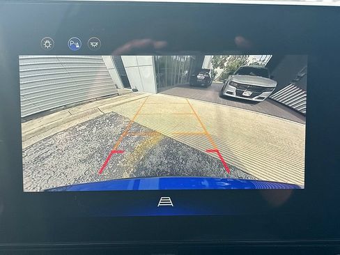 Used 2025 Chevrolet Equinox RS w/ Convenience Package III AWD/4WD image 14