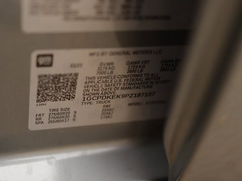 Used 2023 Chevrolet Silverado 1500 LT image 38