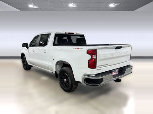 Used 2025 Chevrolet Silverado 1500 LT image 2