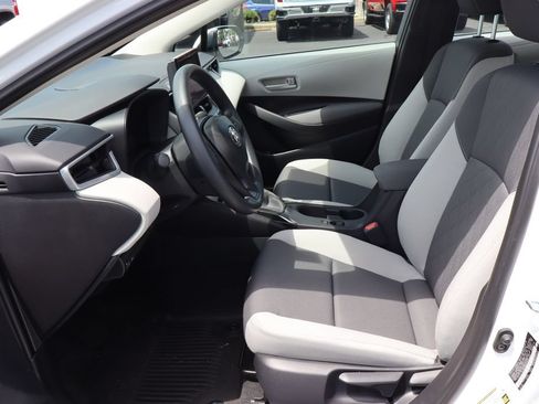 Used 2026 Toyota Corolla LE FWD image 4