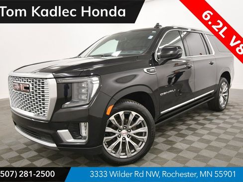 Used 2021 GMC Yukon XL Denali image 1