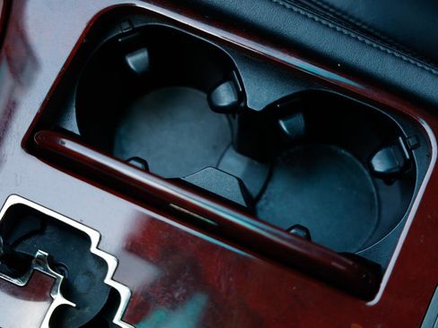 Used 2008 Lexus LS 460 4.6L V8 4DR SUV image 35