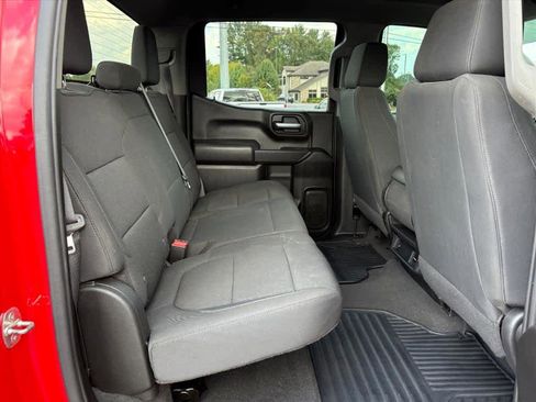 Used 2021 Chevrolet Silverado 1500 Custom Trail Boss w/ LPO, Dark Essentials Package image 8