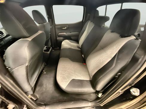 Used 2021 Toyota Tacoma TRD Off-Road image 16