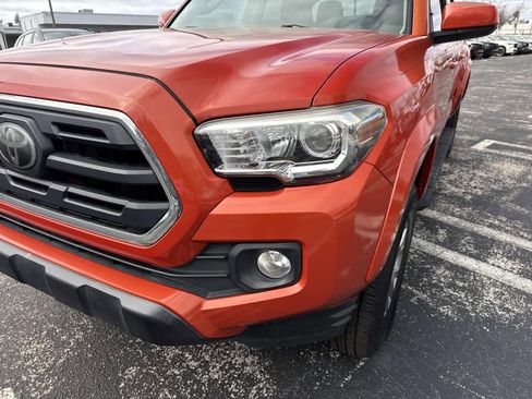 Used 2018 Toyota Tacoma SR5 image 9