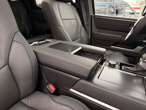 Used 2025 Toyota Tundra Platinum image 31