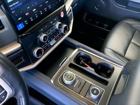 Certified 2024 Ford Expedition Max XLT image 13