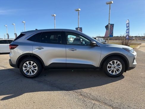 Used 2023 Ford Escape Active image 4