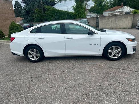 Used 2023 Chevrolet Malibu LS FWD image 4