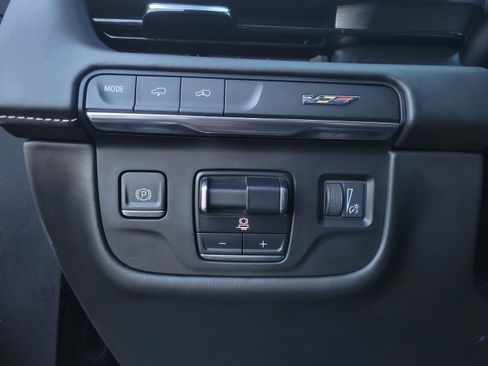 Used 2023 Cadillac Escalade V image 14