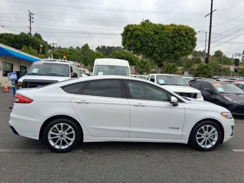 Used 2019 Ford Fusion SE FWD image 7