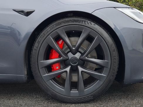 Used 2023 Tesla Model S Plaid image 9