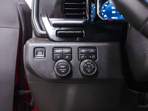 Used 2025 Chevrolet Silverado 2500 LTZ w/ Trail Boss Package AWD/4WD image 18