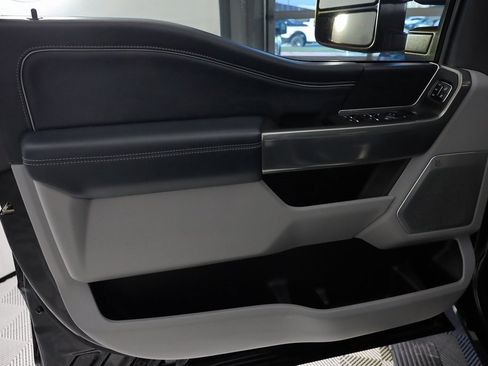 Used 2023 Ford F450 Limited w/ FX4 Off-Road Package image 15