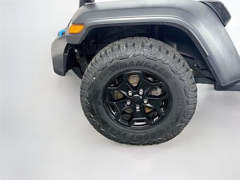 Used 2023 Jeep Wrangler Unlimited w/ Cold Weather Group AWD/4WD image 23