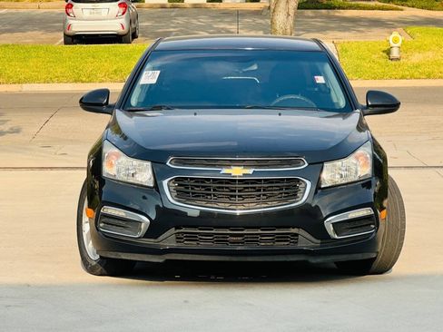 Used 2016 Chevrolet Cruze LT FWD image 2