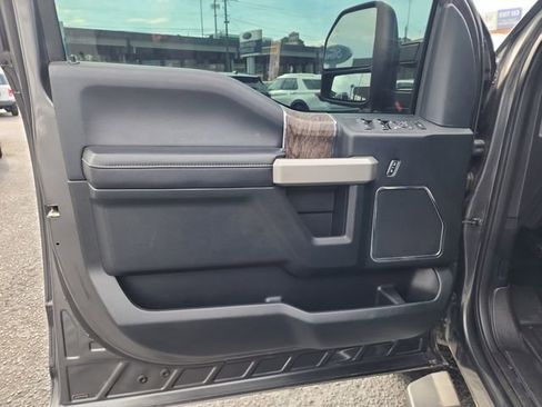 Used 2019 Ford F250 Lariat w/ Tow Technology Bundle image 9