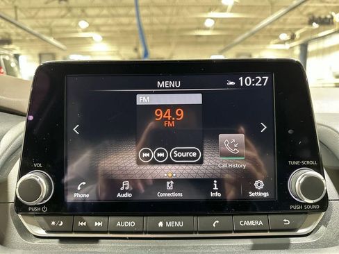 Used 2022 Nissan Rogue SV image 12